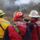 Cerca de 25 unidades del Cuerpo de Bomberos trabajaron en la operación.