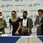 Sesión. Diana Atamaint hizo la convocatoria para la sesión de sorteo.