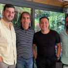 Guillermo Almada con sus ex directivos: Aquiles Álvarez, Carlos Alfaro Moreno y Javier Salem