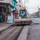 Los trabajos iniciaron con el fresado de la calle Samuel Cisneros, en el centro del cantón.