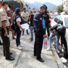 Operativo. En octubre los funcionarios de la Agencia Metropolitana de Control recorrieron la avenida 12 de octubre.