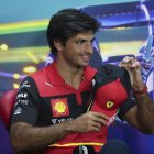 Carlos Sainz, de la escudería Ferrari, dio sus impresiones sobre la temporada antes del Gran Premio de Brasil.
