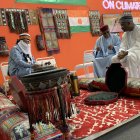 Pistas. Espacio de Níger en la COP27, donde la multitud se reúne.