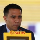 Fotografía de archivo en la que se registró al entrenador del club ecuatoriano de fútbol Aucas, el venezolano César Farías, en Quito (Ecuador).