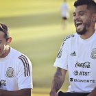 Andrés Guardado (izquierda) es un histórico de la selección mexicana de fútbol.