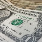 Cada fin de año empresarios, trabajadores y Gobierno definen el salario básico para el año entrante.