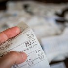 Todos los negocios están obligados a emitir facturas o notas de venta.