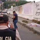 Evidencia. En la escena del crimen se recopiló tres indicios balísticos, la policía investiga la muerte violenta.