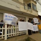 Sueldos. Los trabajadores reclaman también el pago del retroactivo.