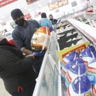 La venta de pavos y cerdos comienza a moverse semanas antes de las fiestas de fin de año.