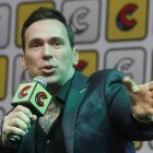 Fotografía de archivo, tomada en noviembre de 2018, en la que se registró al actor estadounidense Jason David Frank, durante un panel en la Comic Con