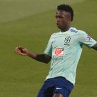 Doha (Qatar), 20/11/2022.- Vinicius Junior of Brazil performs during his team"s training session in Doha, Qatar, 20 November 2022. Brazil will face Serbia in their FIFA World Cup 2022 group G match on 24 November. (Mundial de Fútbol, Brasil, Catar) EFE/EPA/NEIL HALL