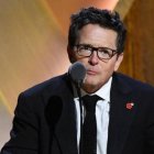 Michael J. Fox se retiró de la actuación, pero los homenajes e invitaciones no cesan para él.