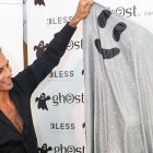 El momento en que el hijo mayor de Julia Iglesias "devela" la sorpresa a quienes asistieron al evento.