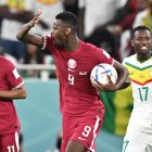 Selección catarí en el encuentro de Qatar y Senegal