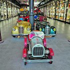 La acumulación de tantos artefactos y la presión de su círculo cercano lo llevaron a abrir el museo.