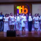 Evento.- Algunos de los graduados en habilidades productivas.