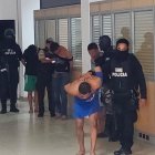 siete sujetos fuertemente armados  entraron al hospital de Chone  a rematar a un sujeto.