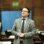 Detalle. Villavicencio fue el primero en hacer eco del fallo a su favor con un mensaje en Twitter, al que adjunto esta foto.