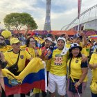 Nadie apagó el ímpetu de los aficionados tricolores en las afueras del estadio.