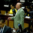 Sesión. En la reinstalación de la sesión más de 20 asambleístas participaron, en su mayoría cuestionaron.