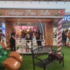 Área. El columpio permite que personas en sillas de ruedas suban.