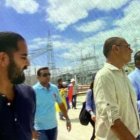Chorrillos. Leandro Norero (de barba) y Jorge Glas coincidieron en la inauguración de la subestación eléctrica el viernes 19 de mayo de 2017, en Guayaquil.