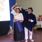 Reina. Mariana Díaz, de Tumbaco Centro, fue la ganadora. Lució y bailó con un trate de Otavalo.