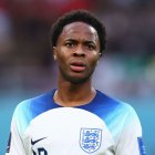 Raheen Sterling, delantero de Inglaterra, tuvo que dejar la concentración de su país por una emergencia familiar.