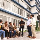 Estudiantes de la UTEG en el campus.