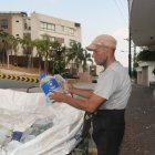 Reciclaje. Joffre Salazar es uno de los siete recicladores de base que tiene Lomas de Urdesa en su sector.
