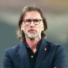 Aunque muchos fanáticos quisieran ver a Gareca en el banquillo de la Tri, hoy en la FEF no lo ven viable.