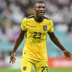 El volante ecuatoriano, Moisés Caicedo, es seguido por varios clubes ingleses y el Real Madrid.