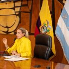 La prefecta del Guayas, Susana González, hizo su público reclamo en la matriz de la Prefectura.