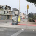 Cajetilla de cableado telefónico en mal estado en Guasmo sur.