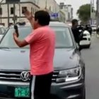 En la calles de Lima ya se concentra gente a favor y en contra de Pedro Castillo, presidente censurado.