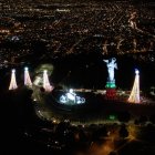 Acogida. El Panecillo es turístico y las visitas aumentan en este mes.