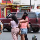 Quinindé. Familiares de  Carlos Muñoz Chumo, asesinado a tiros.