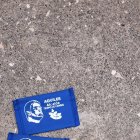 Billeteras. El rostro de Aquiles Álvarez está plasmado en varios artículos, pero el    candidato señala que es iniciativa de la militancia.