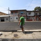 Suburbio. Ayer seguía fresca la mancha que quedó tras el ataque.