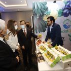 Exposición. Un grupo de empresarios de China recorre los stands que hay en la XV Cumbre Empresarial China Lac Ecuador.