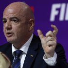 DOHA, 16/12/2022.- El suizo Gianni Infantino, presidente de la FIFA, destacó el "gran éxito" del Mundial de Qatar 2022 a falta de que se disputen dos partidos, el Croacia-Marruecos, por el tercer puesto, y la final, Argentina-Francia, este viernes en Doha. EFE/ Alberto Estévez