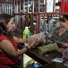 Comercial Tapia. Las compras para los ingredientes para el relleno del pavo en estos días suben. Hay más demanda de nueces, almendras, pasas y aceitunas