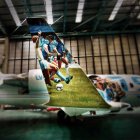 En el avión había una exposición itinerante de la vida del astro argentino.