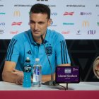El entrenador de la selección argentina, Lionel Scaloni es el nuevo campeón del mundo.