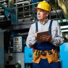 Labor.- Los adultos mayores aportan su experiencia a las empresas.