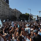 Hinchas de Argentina celebraron en Buenos Aires, tras ganar la final de la Copa del Mundo.