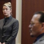 Archivo, los actores Amber Heard y Johnny Depp, en la Corte en Virginia (EEUU), el 16 de mayo de 2022.