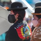 Labor.- Mujeres aimaras artesanas que trabajan en Bolivia.