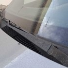 Leve capa de ceniza en una vehículo del sur de Quito.